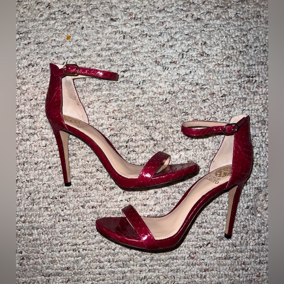 NWOT VINCE CAMUTO Red Leather Sexy Platforms Heels - Picture 9 of 12